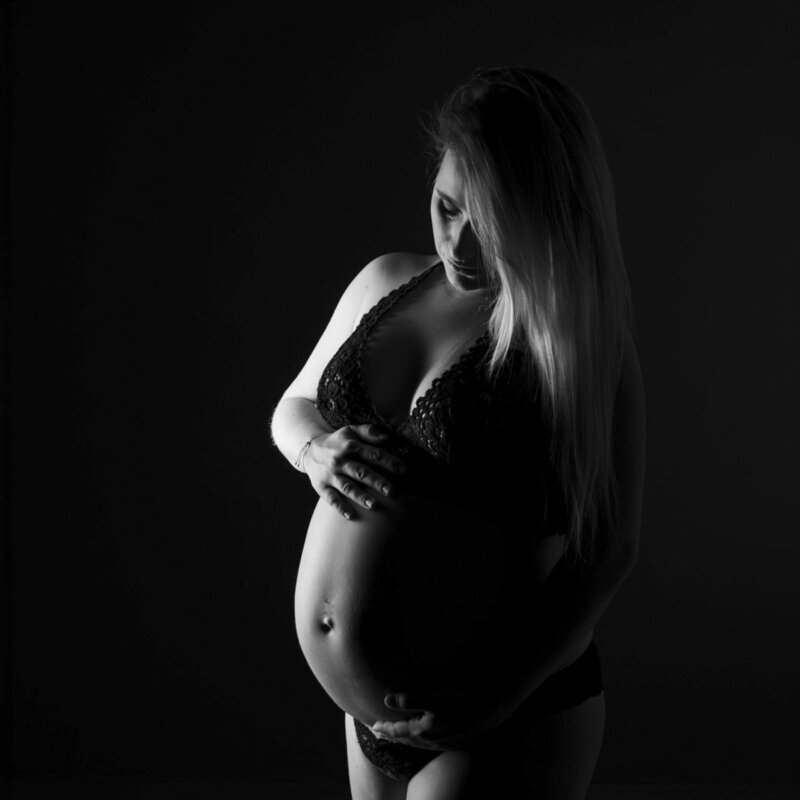 séance photo enceinte - Studio photo Guillaume Planat montpellier Nîmes