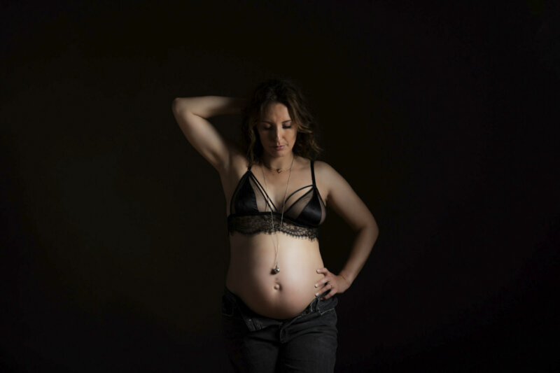 shooting femme enceinte - Studio photo Guillaume Planat montpellier Nîmes