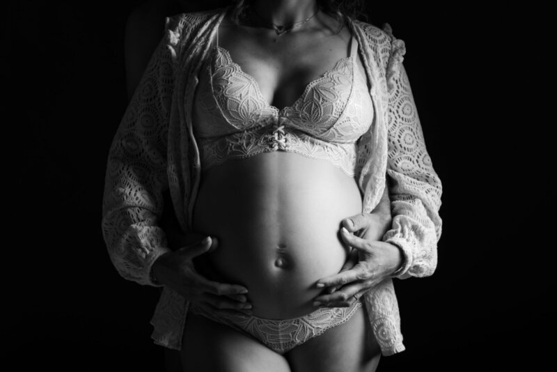 shooting grossesse studio - Studio photo Guillaume Planat montpellier Nîmes