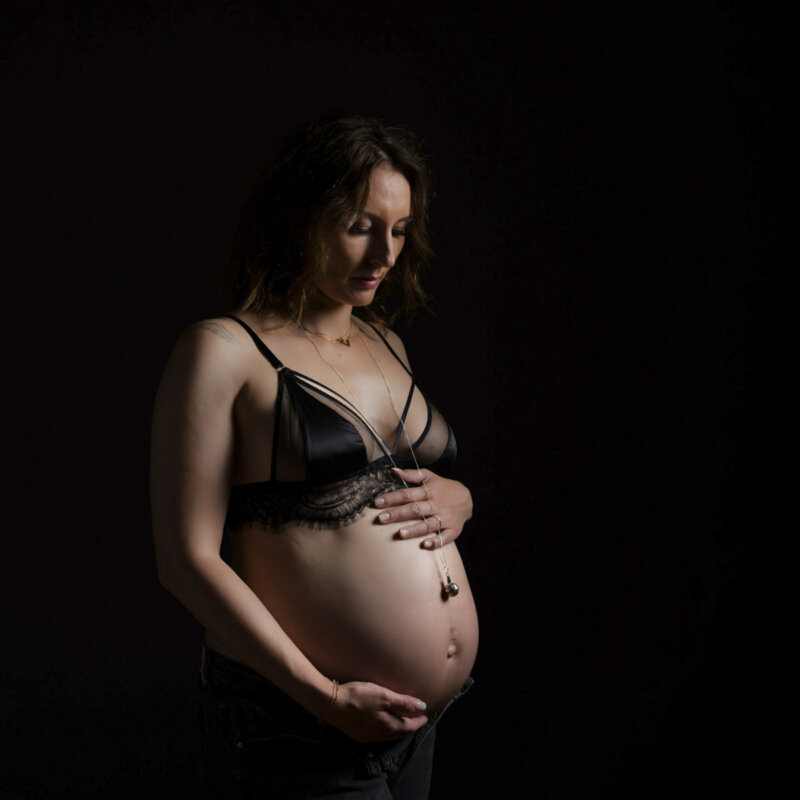 shooting photo de grossesse - Studio photo Guillaume Planat montpellier Nîmes