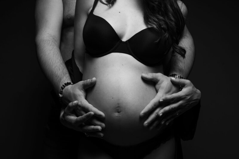 belle photo femme enceinte - Studio photo Guillaume Planat montpellier Nîmes